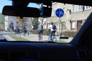 Policjanci i strażnicy miejscy dla rowerzystów