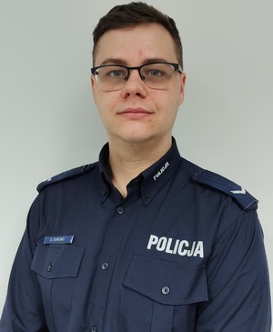 policjant w tle białe tło