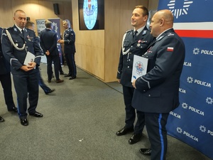 składanie życzeń w tle goście