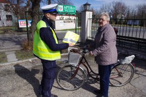 Odblaskowe torby dla pań, kamizelki dla rowerzystów
