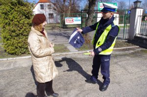 Odblaskowe torby dla pań, kamizelki dla rowerzystów