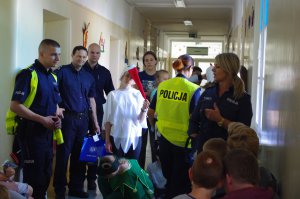 Dla uśmiechu dziecka- akcja policjantów i strażników gminnych