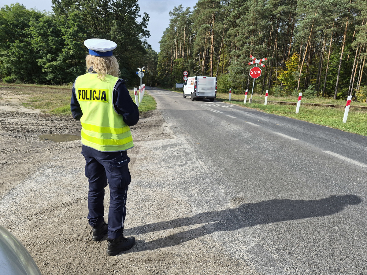Kontrole bezpieczeństwa na przejazdach kolejowych w powiecie wałeckim